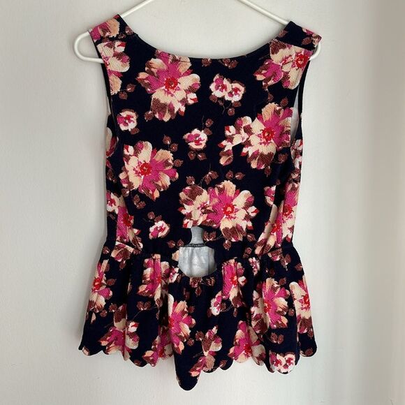 Anthropologie Women’s peplum flowers floral scalloped tank top size Medium EUC - Picture 8 of 11